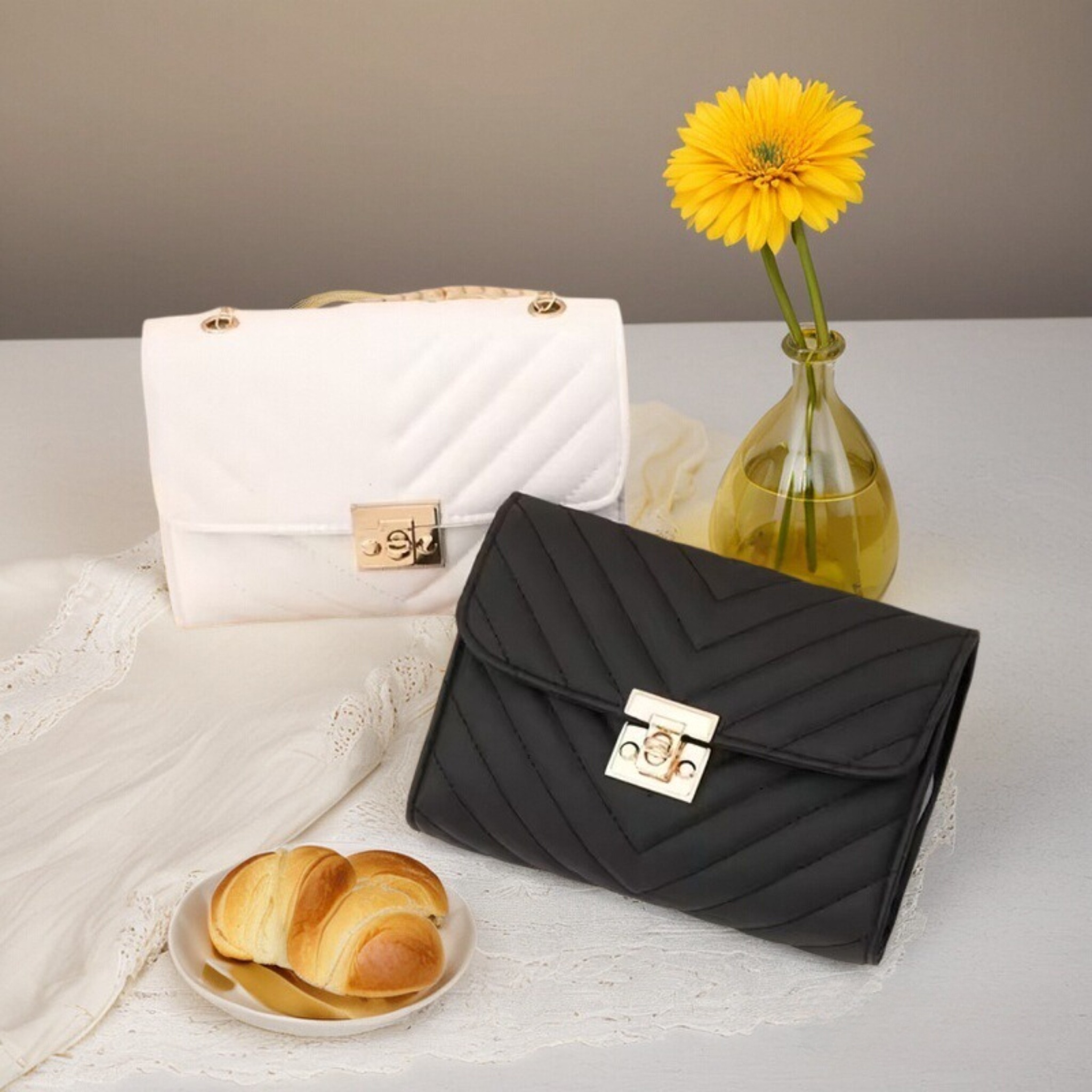 Luxury V-Chevron Quilted Chain - Women Bags Louis Vuitton ulasan dan harga