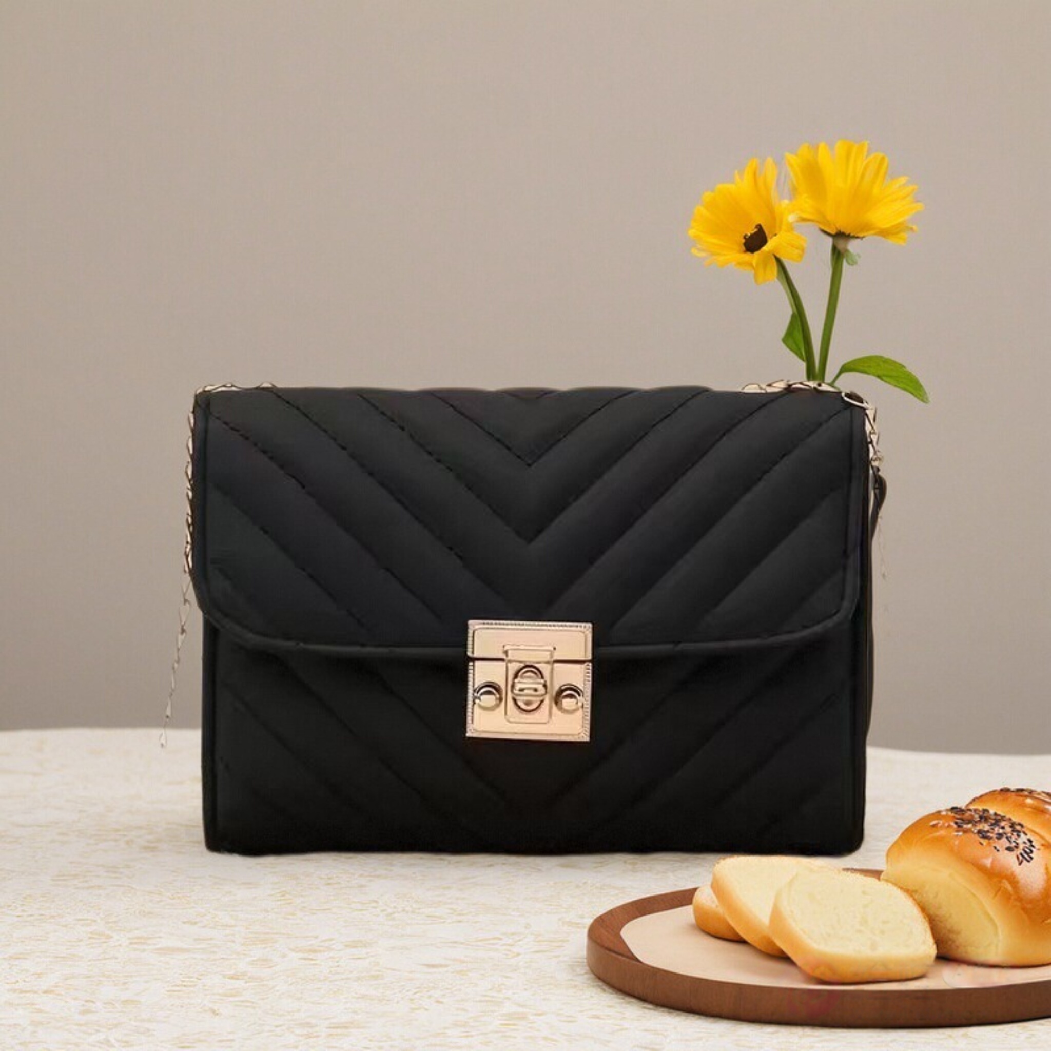 Luxury V-Chevron Quilted Chain - Women Bags Louis Vuitton ulasan dan harga