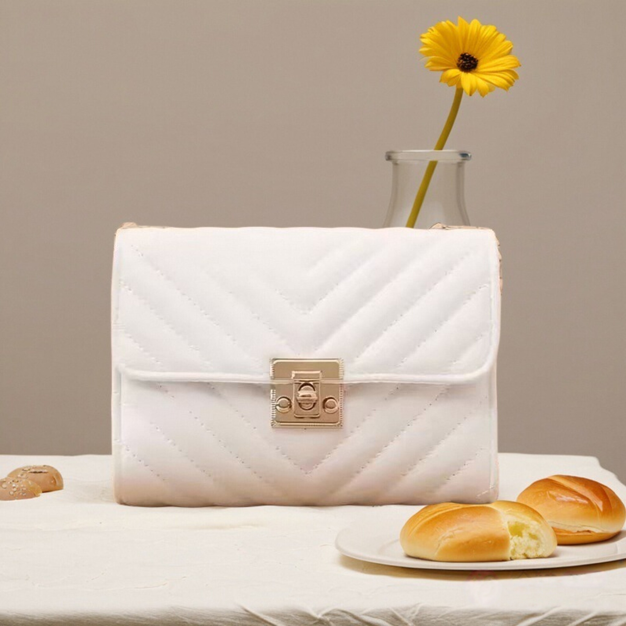 Luxury V-Chevron Quilted Chain - Women Bags Louis Vuitton ulasan dan harga